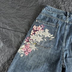 Derschutze Figure Floral Embroidered Jorts