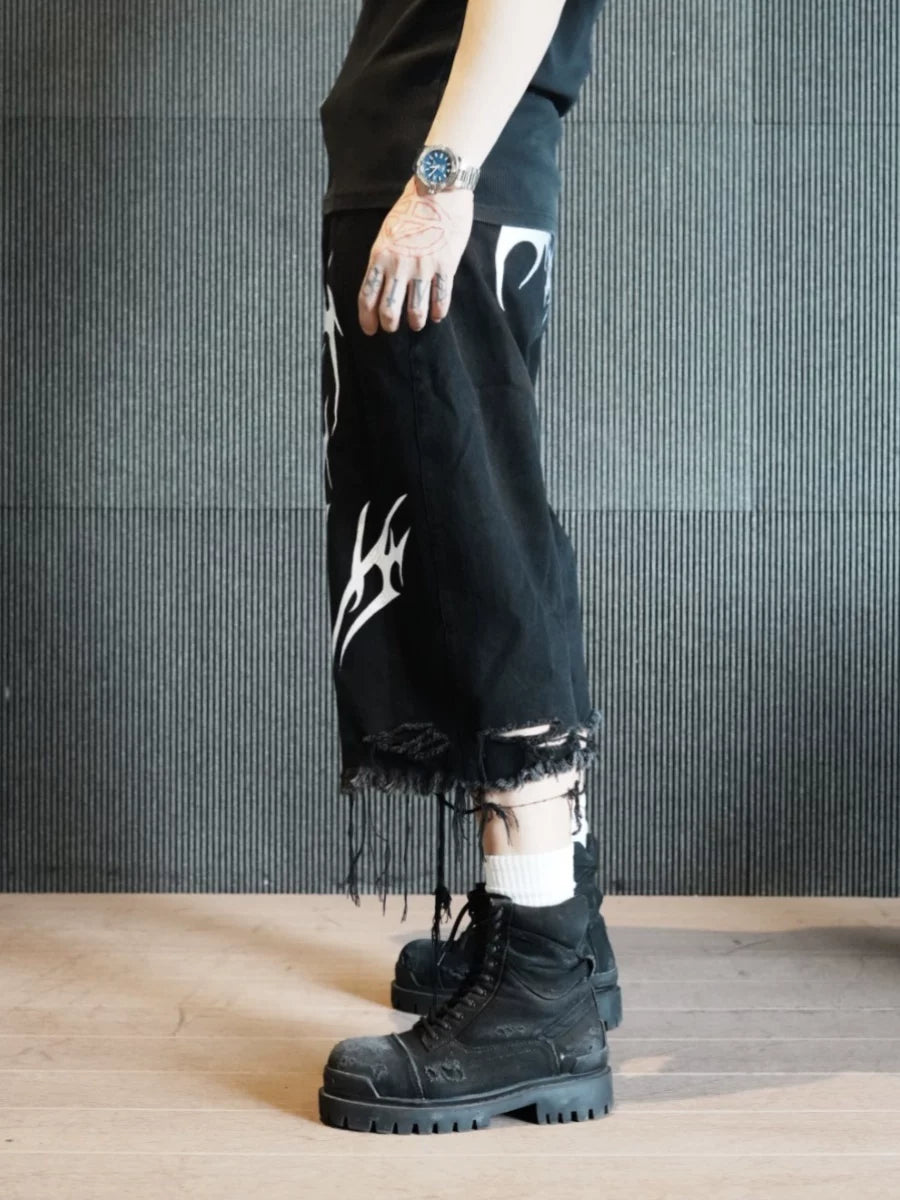 AONE4SURExBSSHTWASIL co created original embroidered LOGO street black distressed denim cropped pants