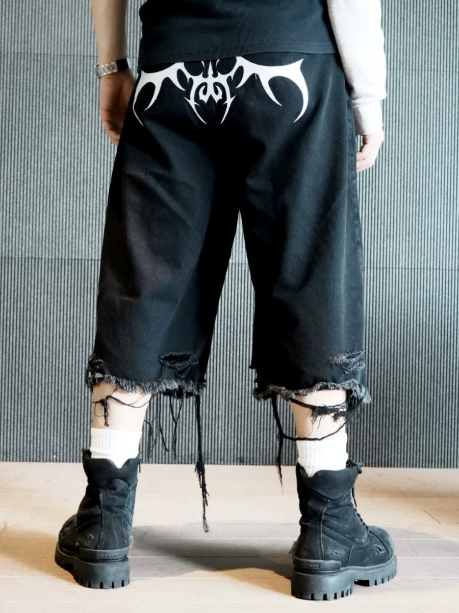 AONE4SURExBSSHTWASIL co created original embroidered LOGO street black distressed denim cropped pants