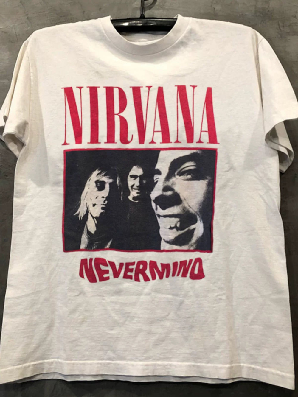 Nirvana Nirvana band Kurt Cobain surrounding vintage American retro rock short-sleeved men's and women's T-shirt cotton